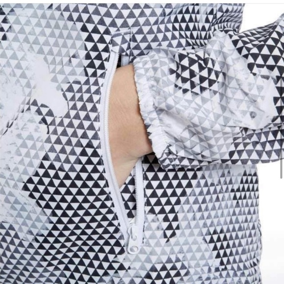 Nike Running Printed Distance Floral Light Jacket - Picture 5 of 14